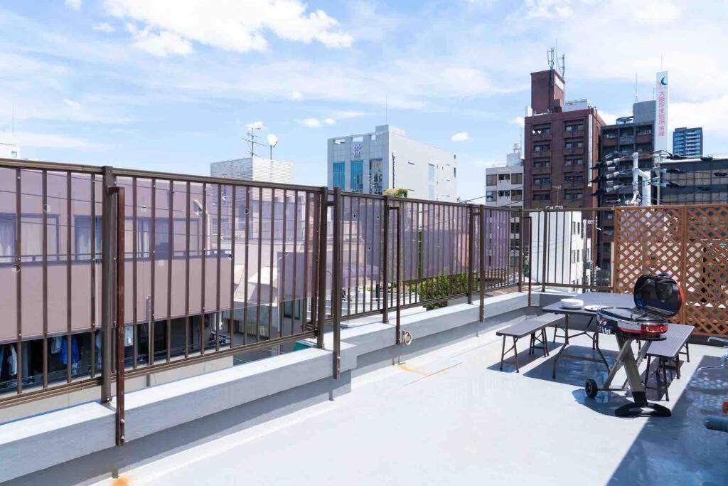 Sanacion Namba 難波千日前の5Ldk120平米 駅徒歩2分 広々バルコニーでバーベキューも可能 Apartment โอซาก้า ภายนอก รูปภาพ