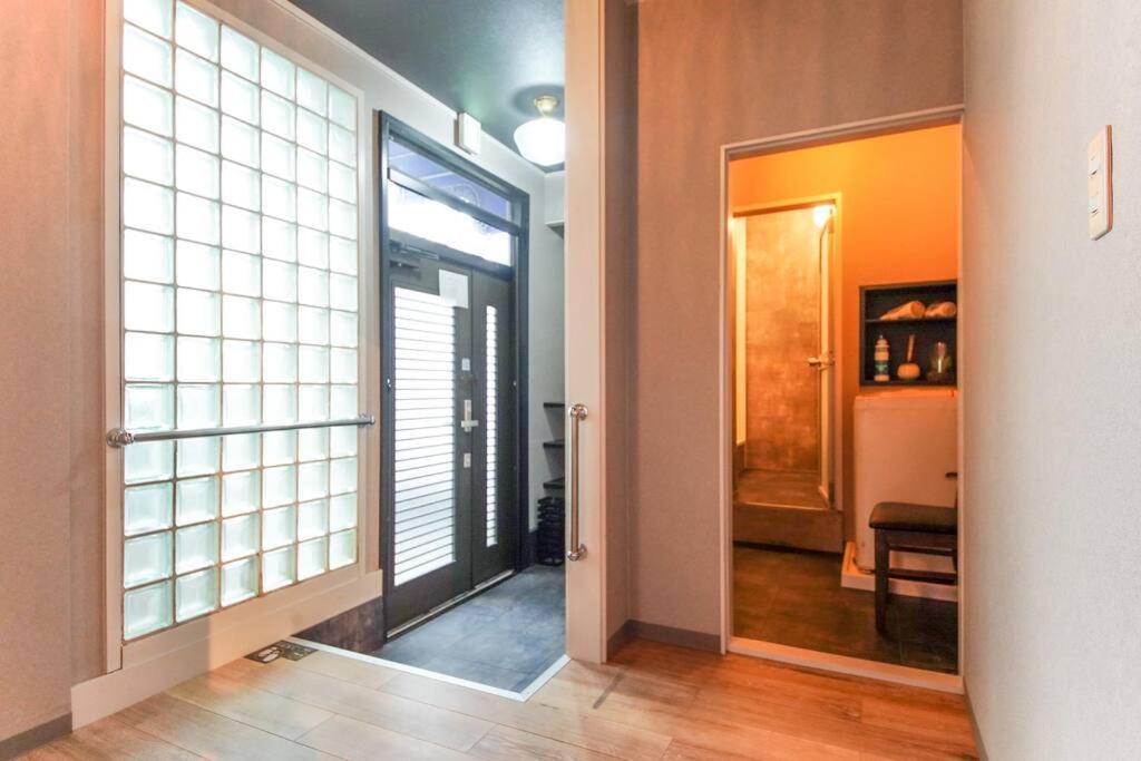 Sanacion Namba 難波千日前の5Ldk120平米 駅徒歩2分 広々バルコニーでバーベキューも可能 Apartment โอซาก้า ภายนอก รูปภาพ